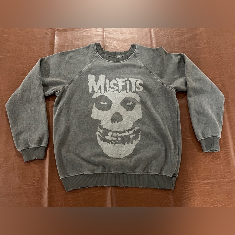 Gray Graphic Sweatshirt